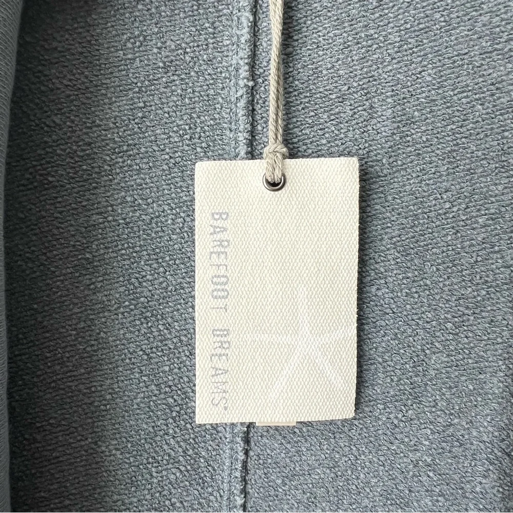 New With Tags Barefoot Dreams Malibu Collection - Picture 9 of 12